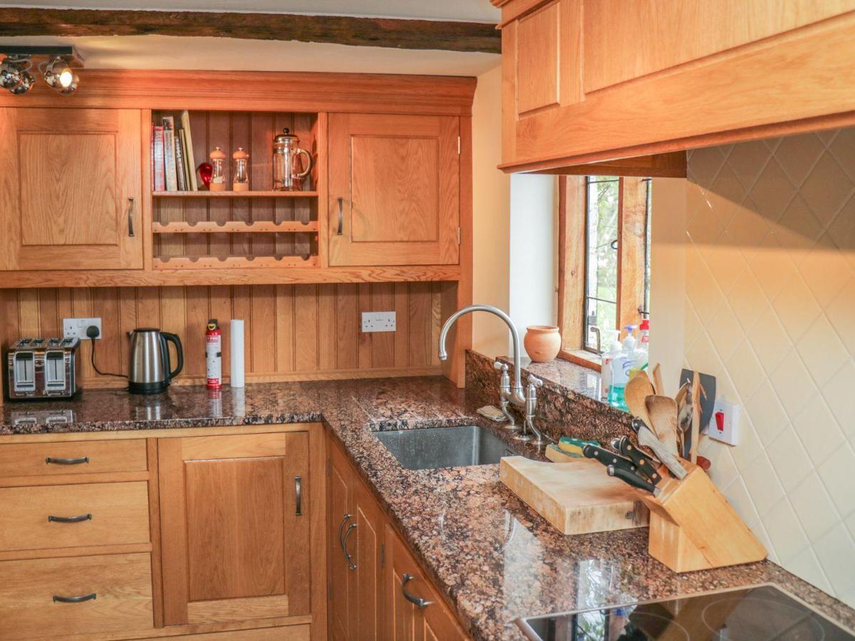 Raglan Medieval Cottage In Rural Monmouthshire. מראה חיצוני תמונה